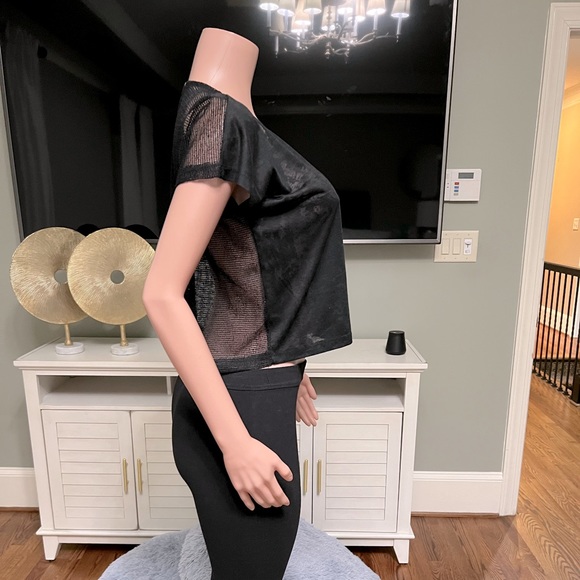 Black Netted Crop Top. Very Cute! Size L. New! - Picture 3 of 3